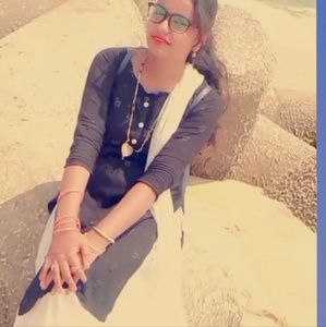 Meet your Posher, Ghousiya